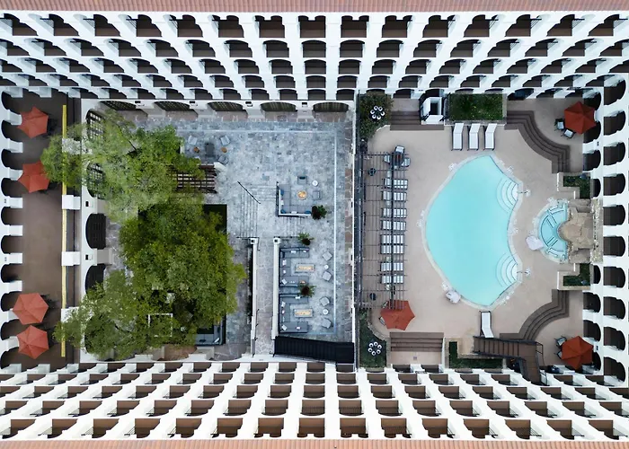 Cheap hotel: Doubletree By Hilton Austin